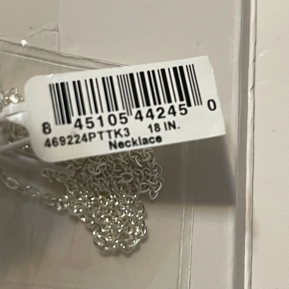 NWT silver plated with crystals angel necklace. 18 in chain - Picture 5 of 6